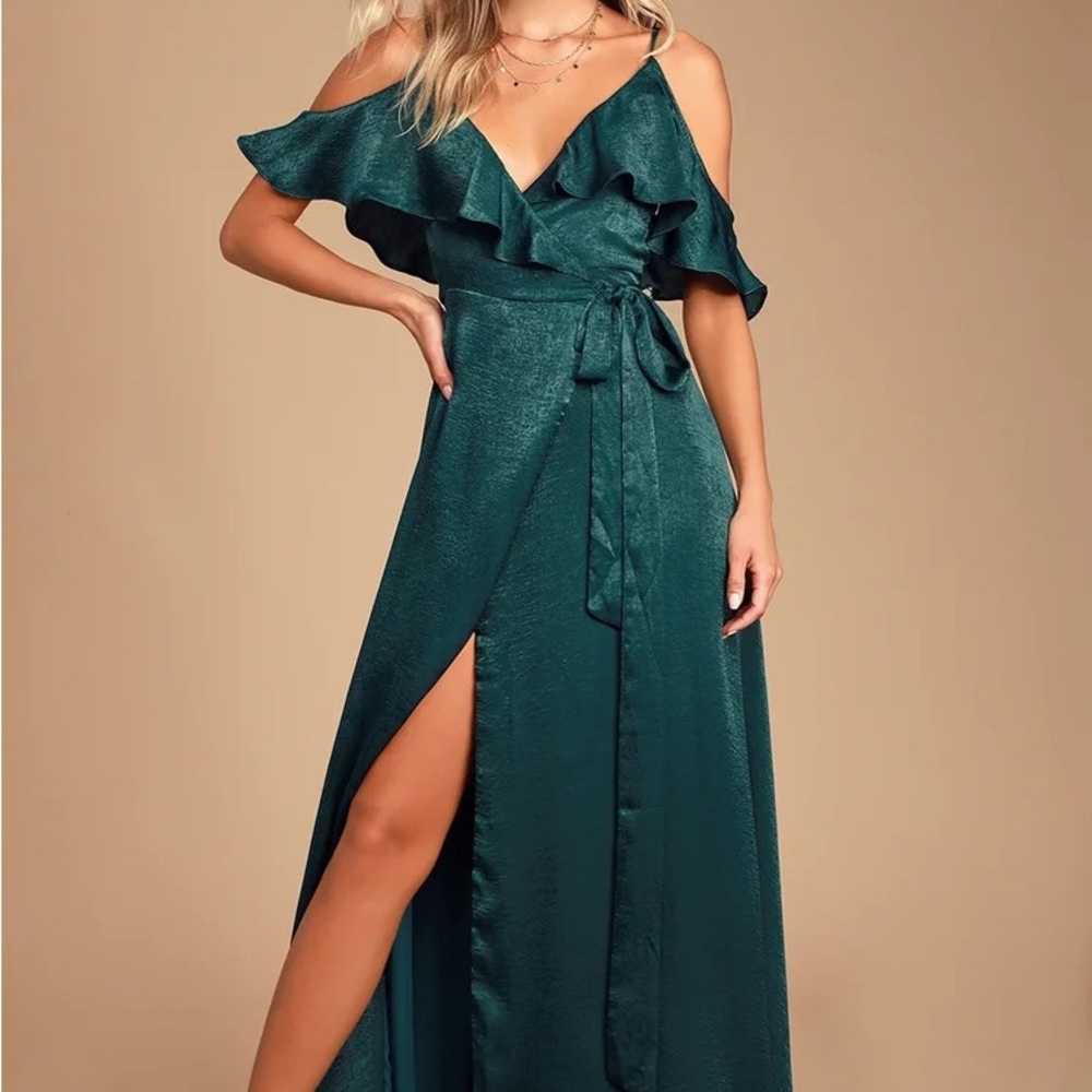 NWT LuLus Wrap Dress